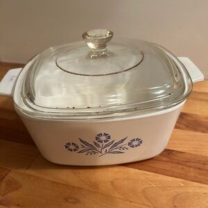 Vintage CorningWare Blue Cornflower - 6 cup casserole dish with glass lid.- used